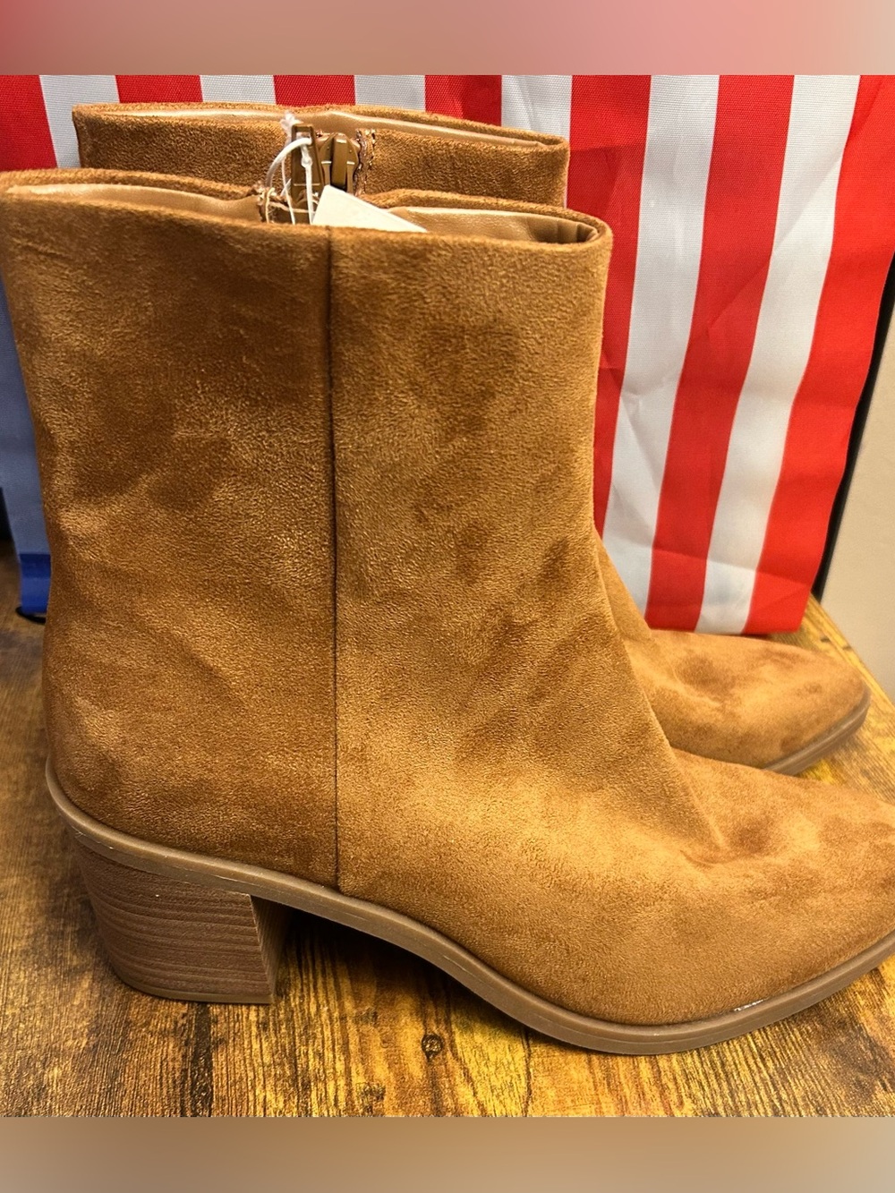 Women's Gayle Western Ankle Boots - Universal Thread™ Tan Size 9.5 FLAWED